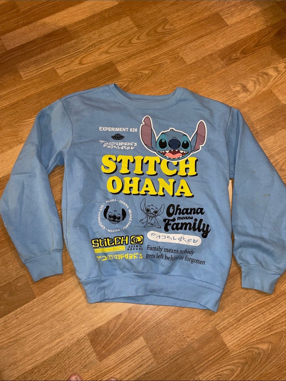Disney Stitch Ohana Experiment 626 Light Blue Crewneck Sweatshirt size medium